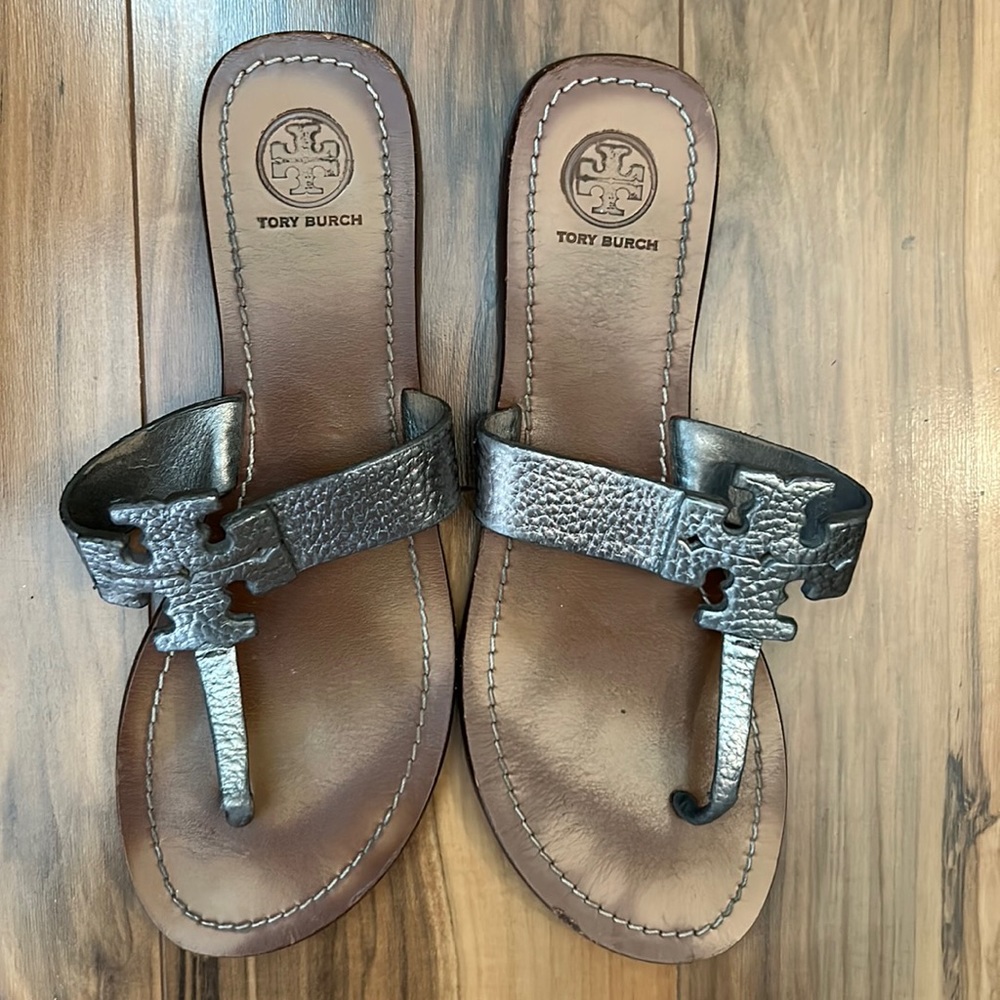 Used good condition Tory Burch Sandals Size 8